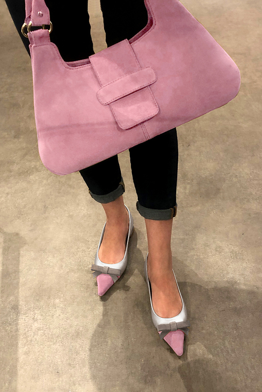 Dress handbag in carnation pink leather - Worn view